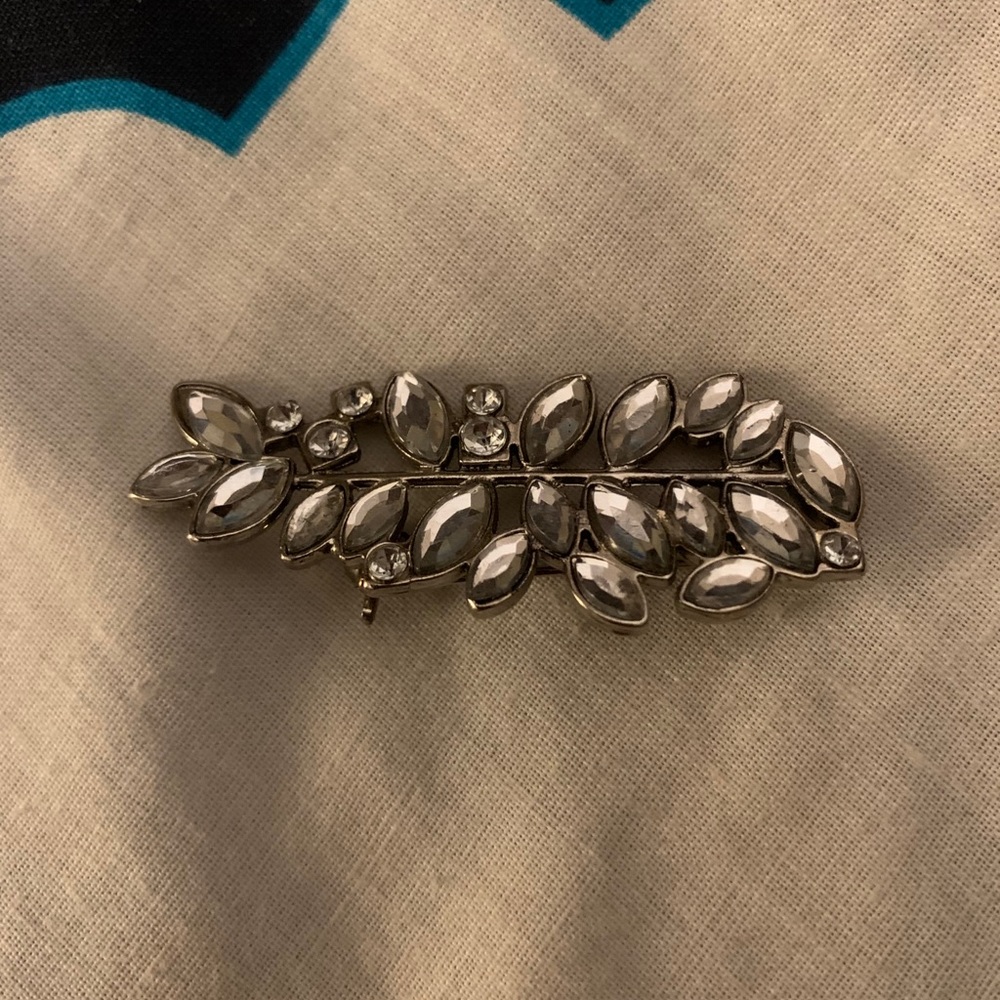 Clear Stone & Silvertone Brooch